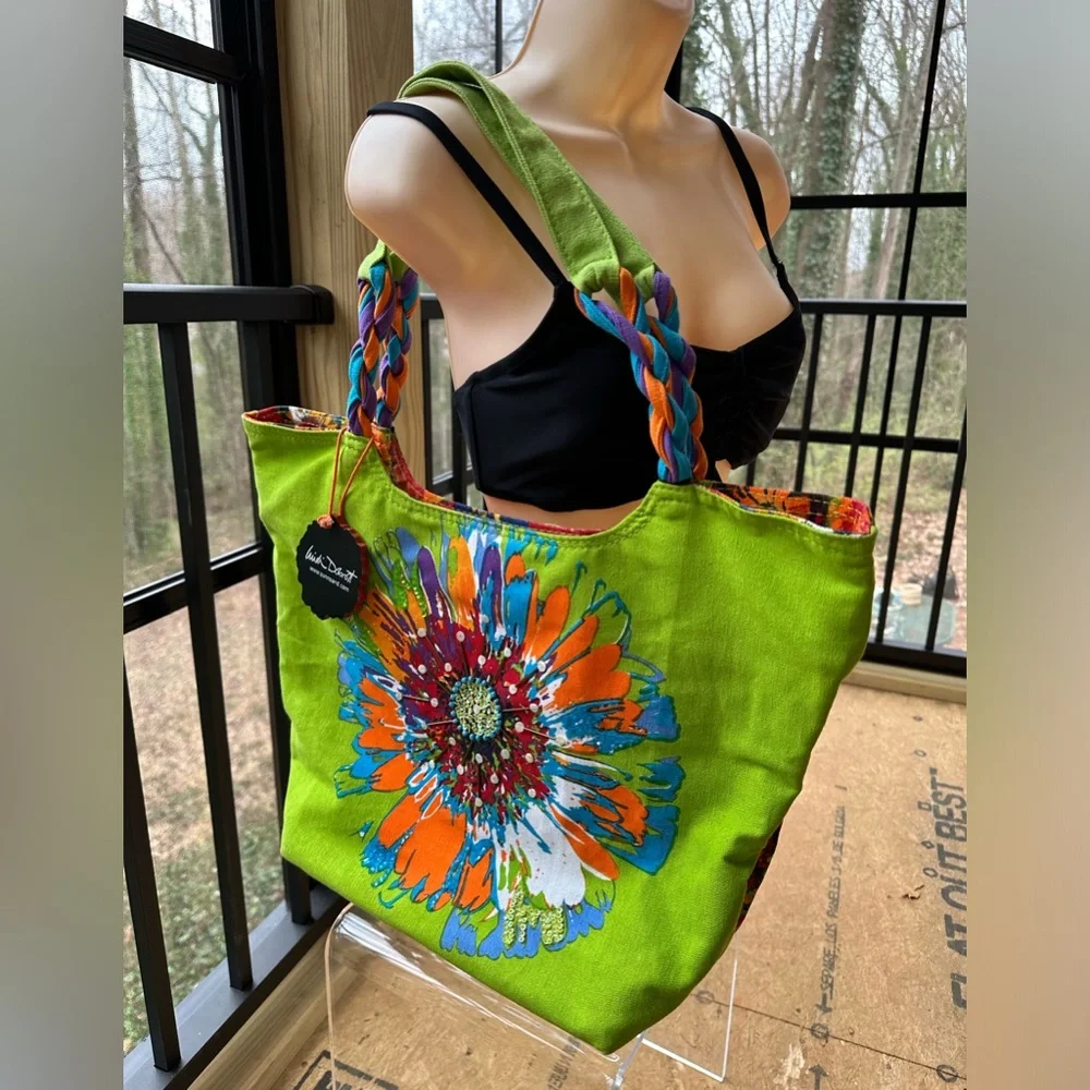 Artsy Floral Designer Colorful Resort Tote Fun-Loving Beach Trip Cruise-Like New - Picture 3 of 12